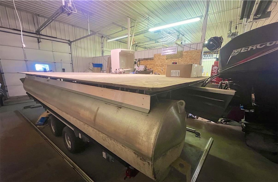 Pontoon re-decking