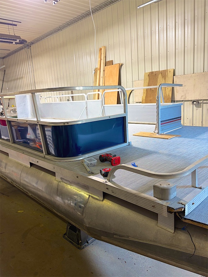 Pontoon vinyl flooring
